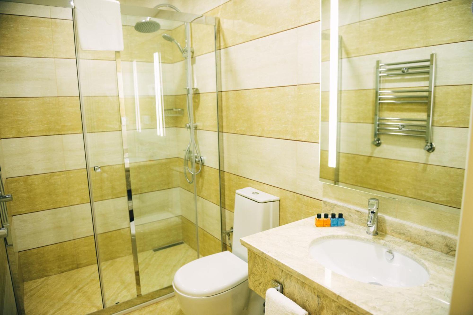 Emerald Suite Hotel Baku Exterior photo