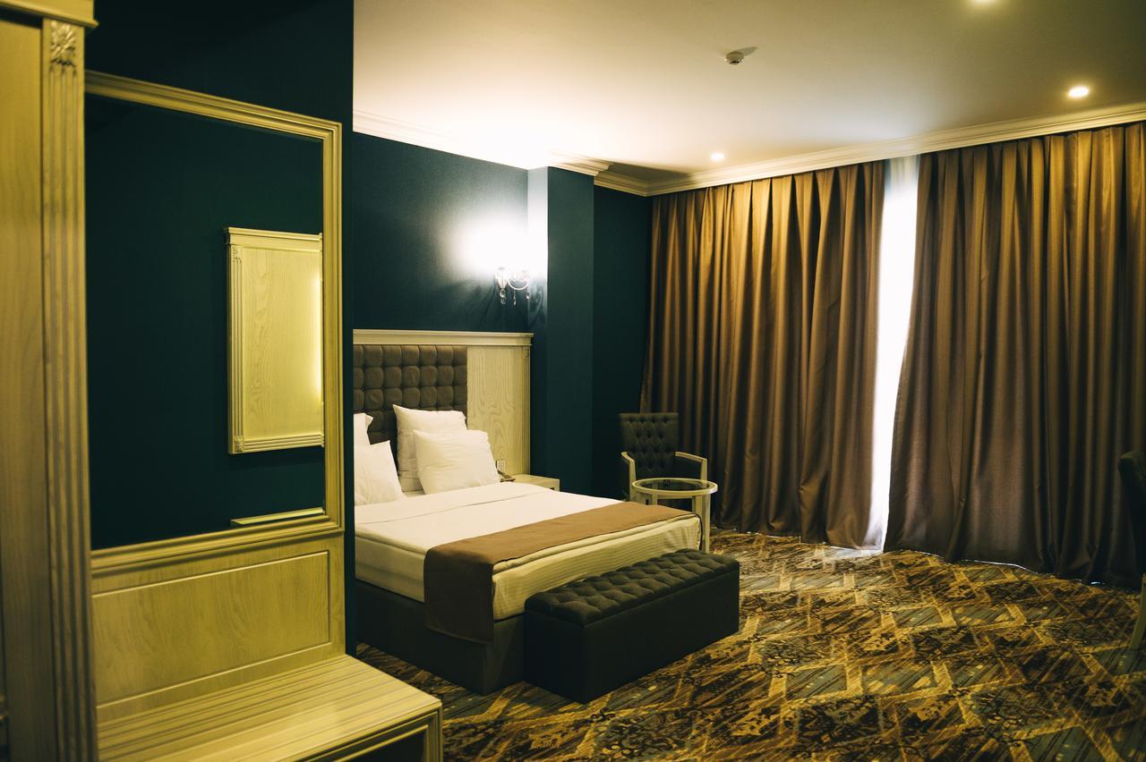 Emerald Suite Hotel Baku Exterior photo