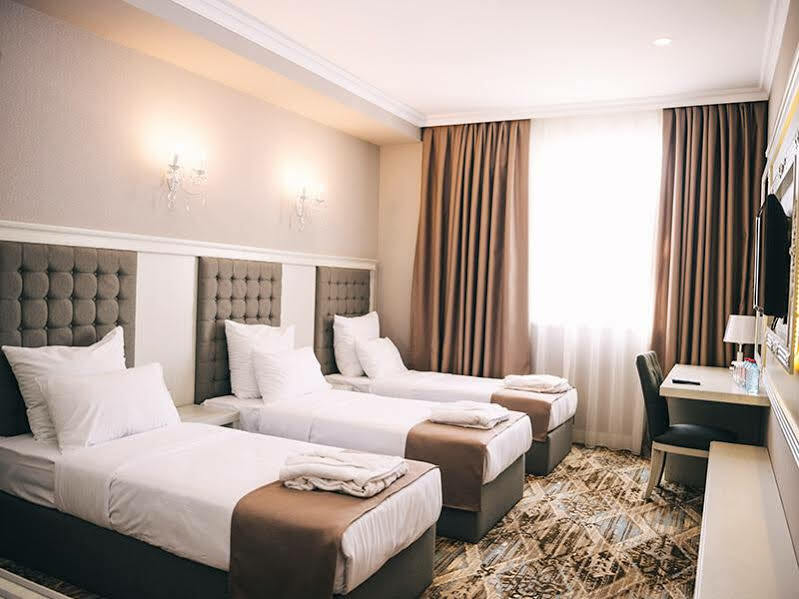 Emerald Suite Hotel Baku Exterior photo