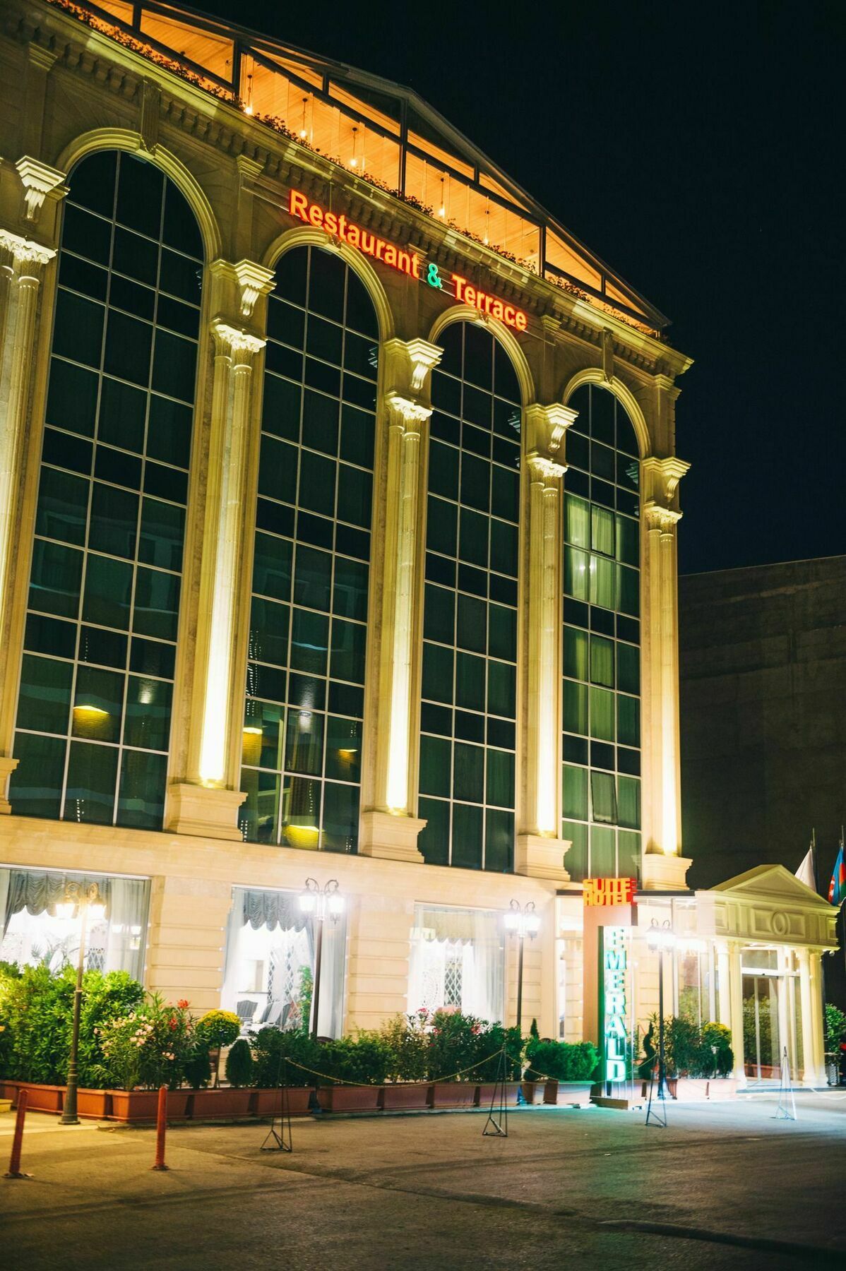 Emerald Suite Hotel Baku Exterior photo