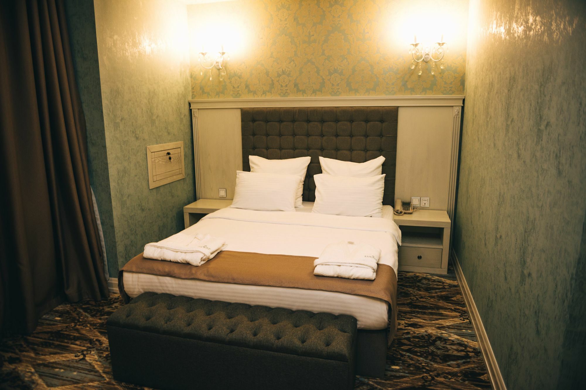 Emerald Suite Hotel Baku Exterior photo