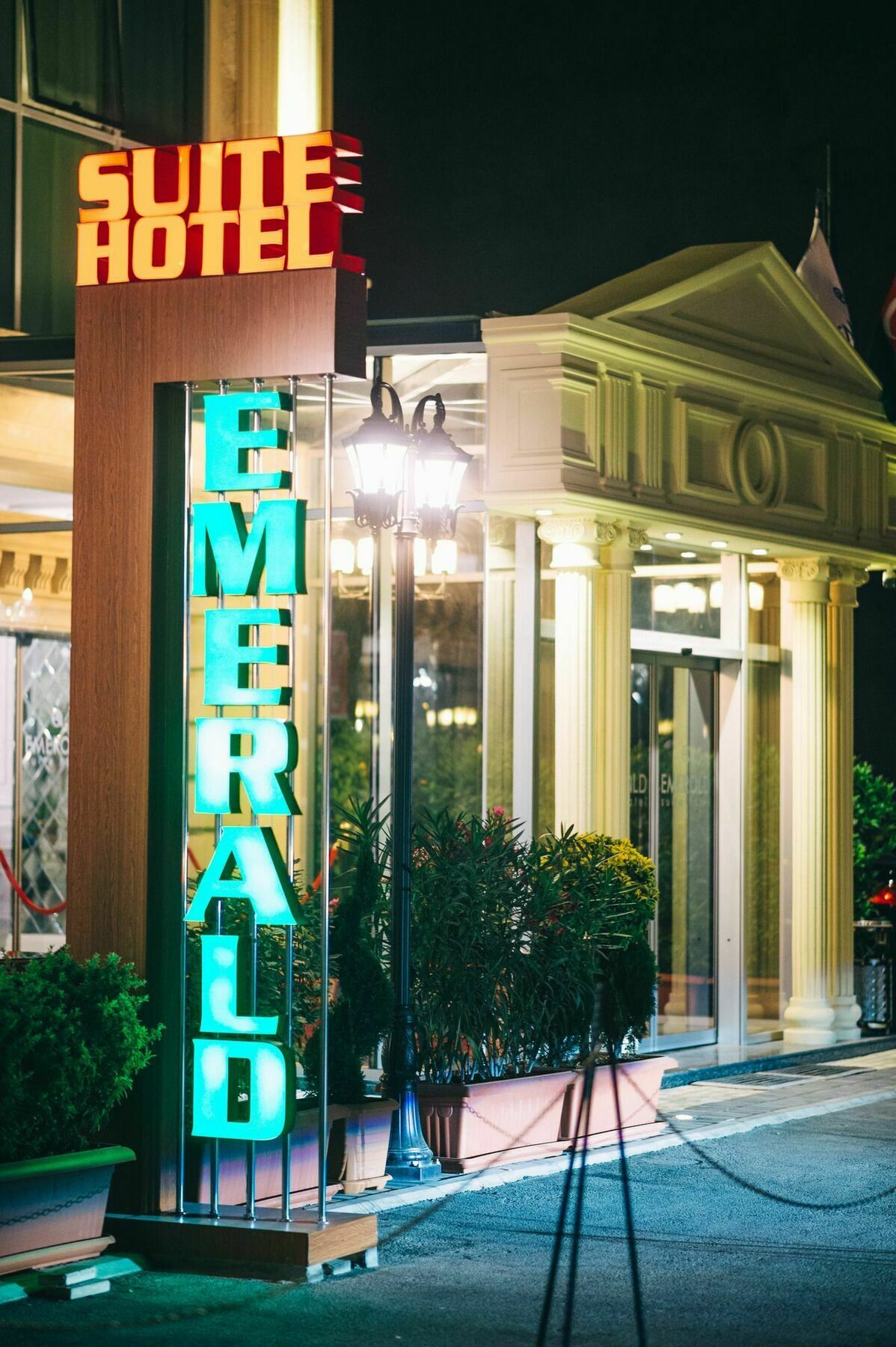 Emerald Suite Hotel Baku Exterior photo