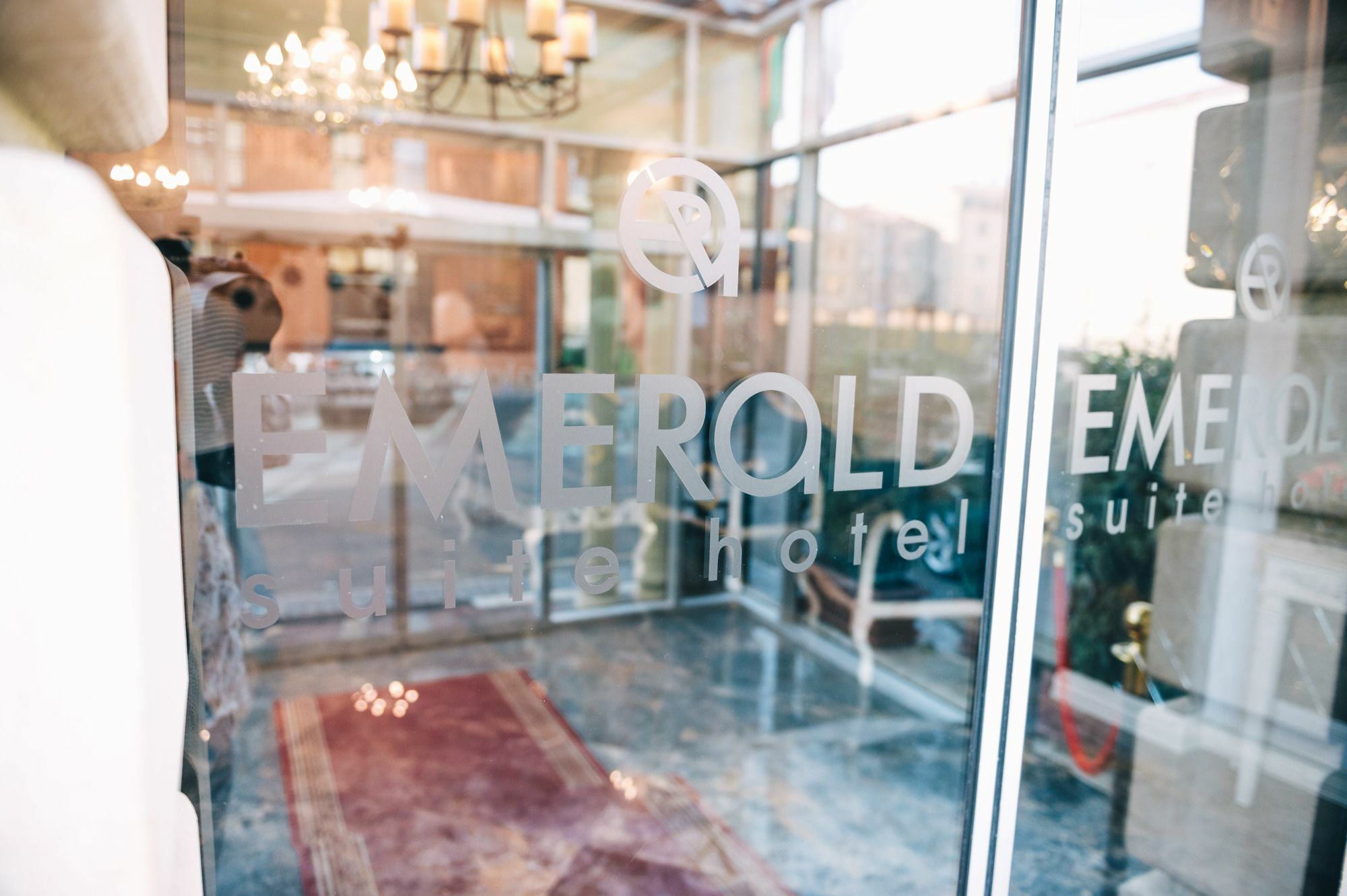 Emerald Suite Hotel Baku Exterior photo